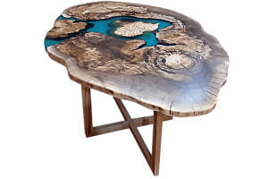 Столик из грецкого ореха со смолой